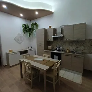 Apartament La Casa Di Ruth, Katania