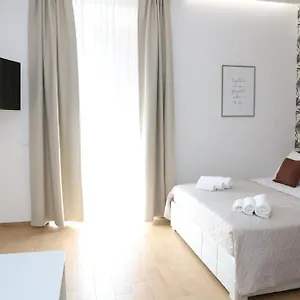 Apartament Superior House, Katania